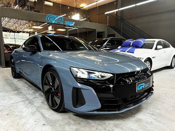 AUDI RS E-TRON GT ELÉTRICO QUATTRO AUDI RS E-TRON GT ELÉTRICO QUATTRO
